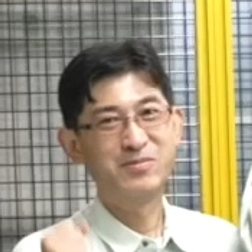技術スタッフ 須崎